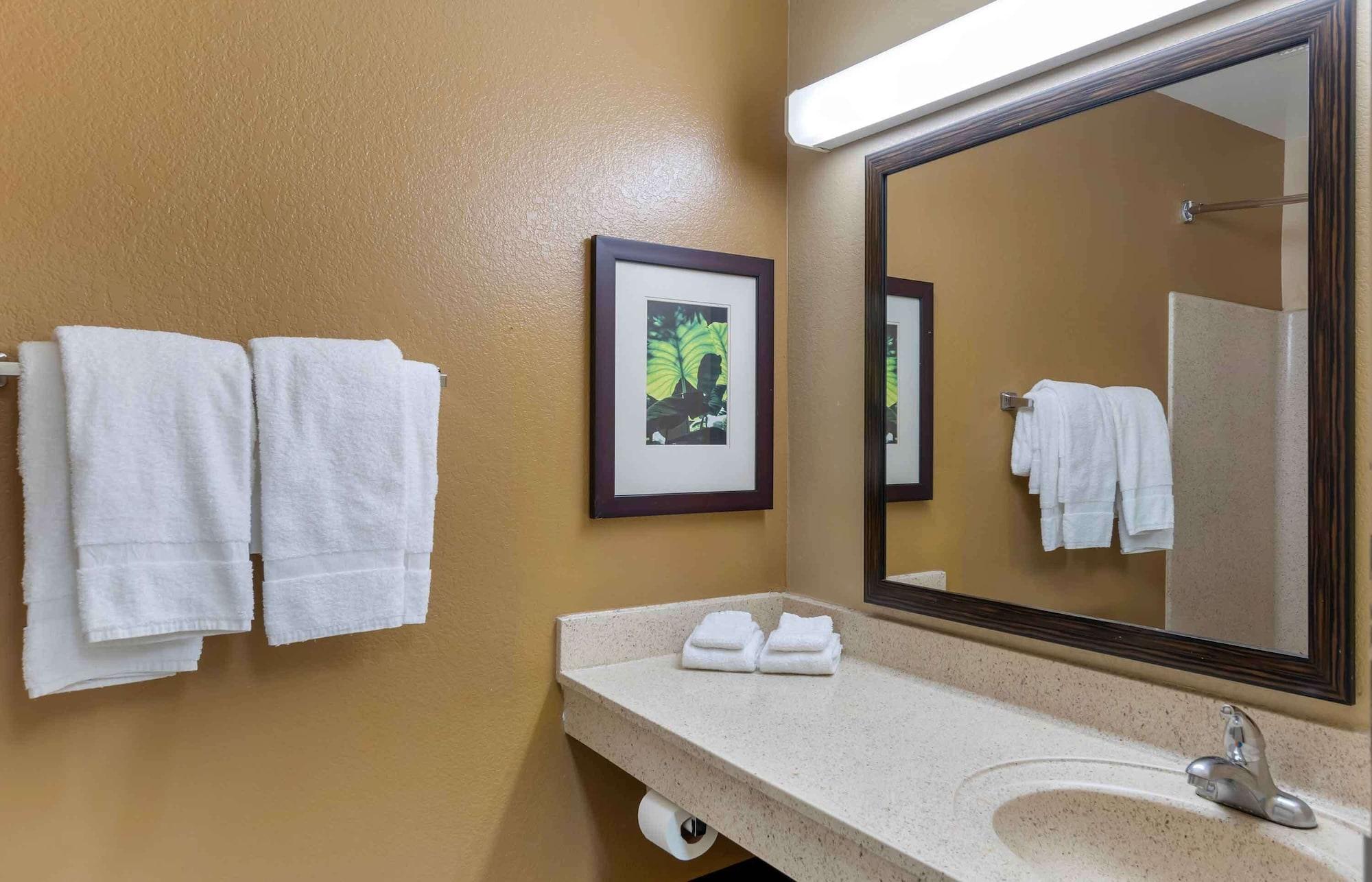 Equipamiento de Habitación Extended Stay America Suites Bakersfield California Avenue