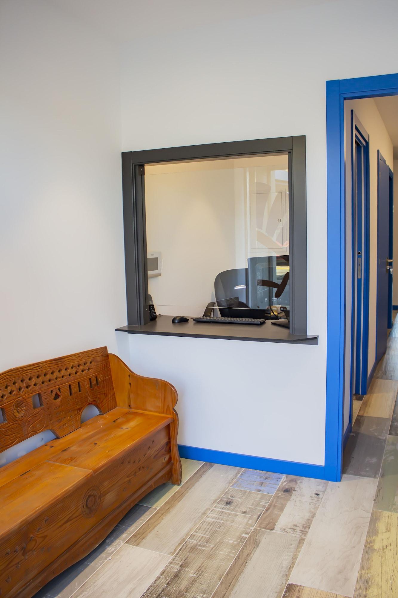 Vista Lobby Albergue Playa Sabarís - Hostel