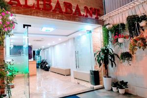 Alojamiento - Alibaba Hotel