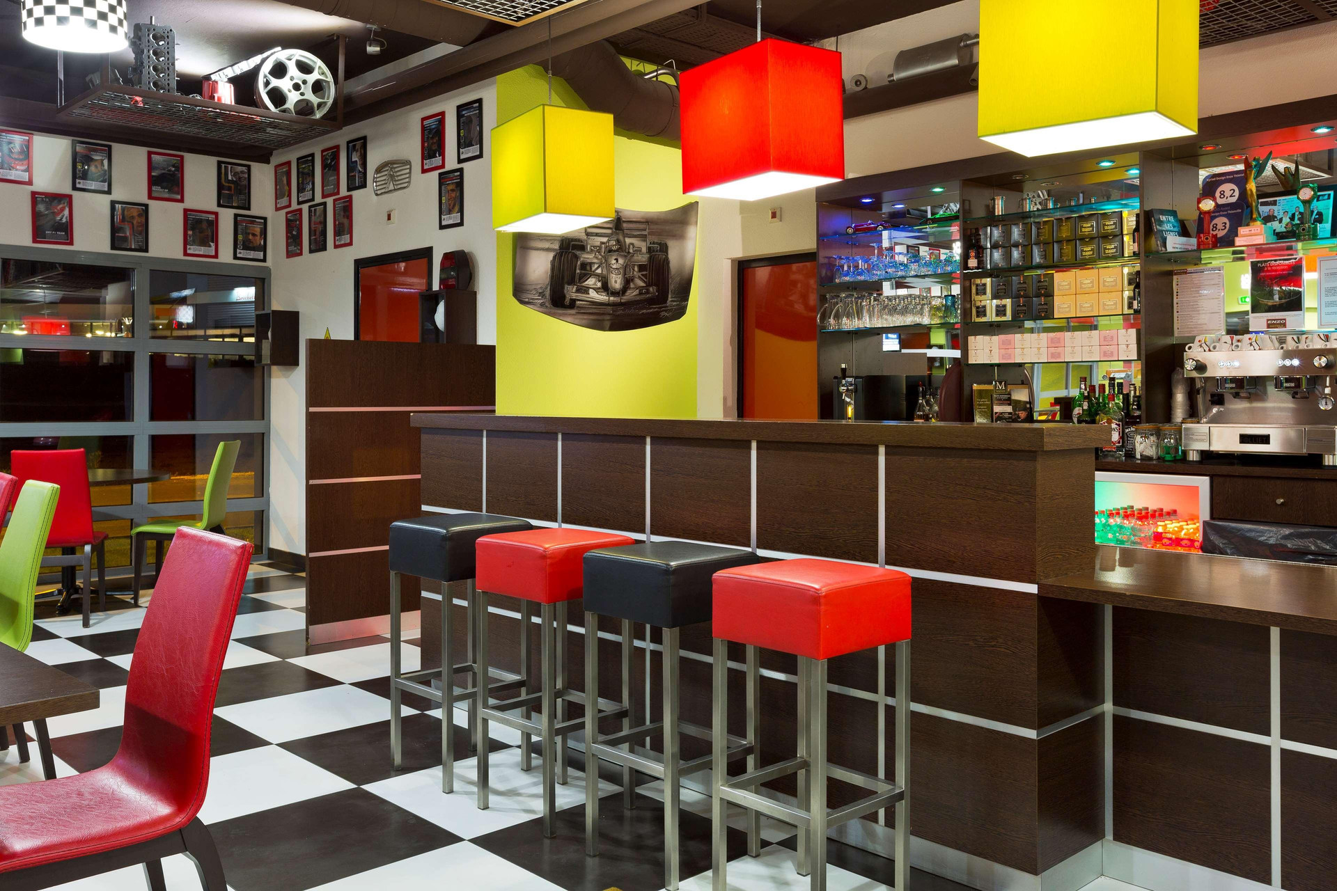 Bar/Salón KYRIAD Design ENZO THIONVILLE
