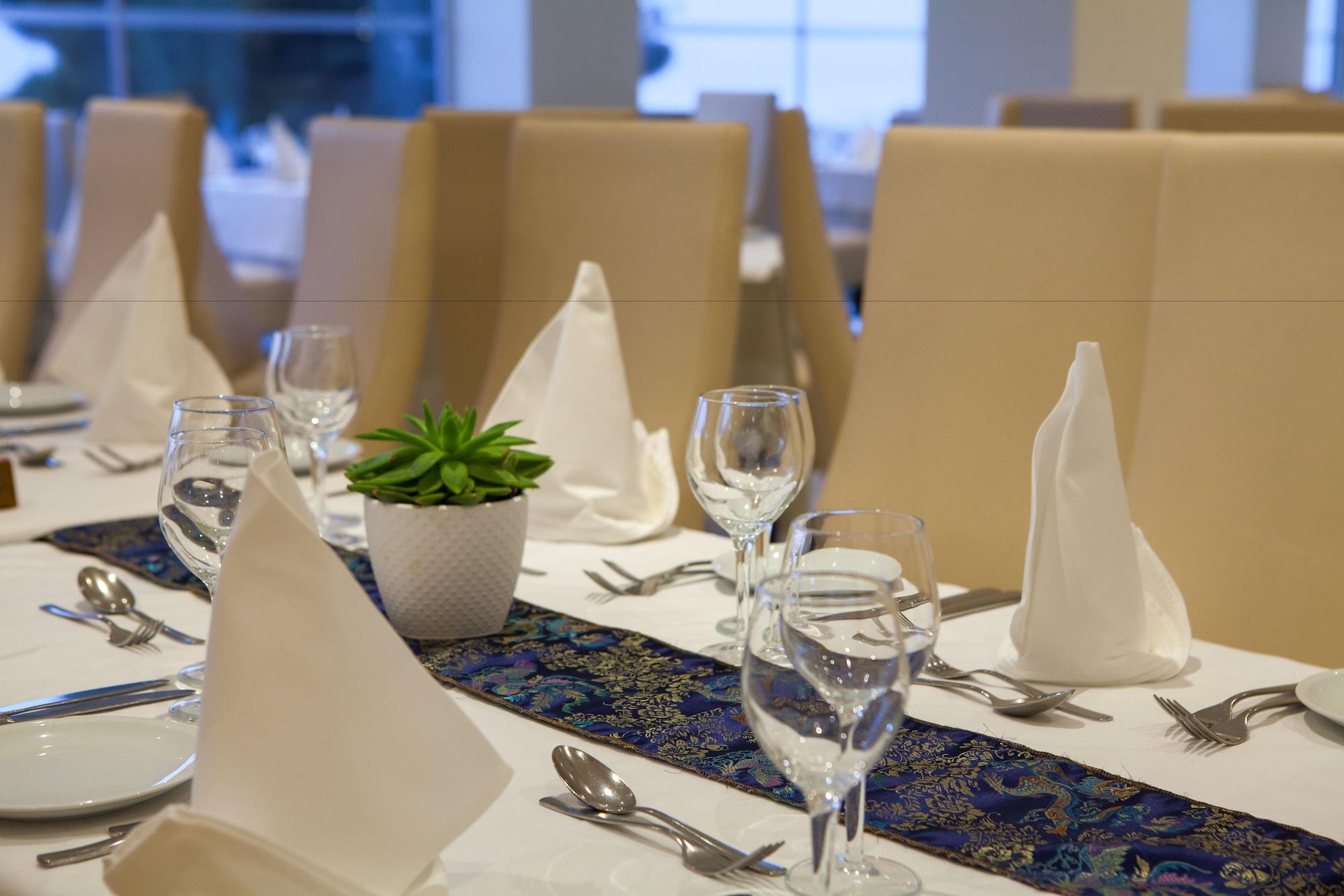 Restaurant St Raphael Resort