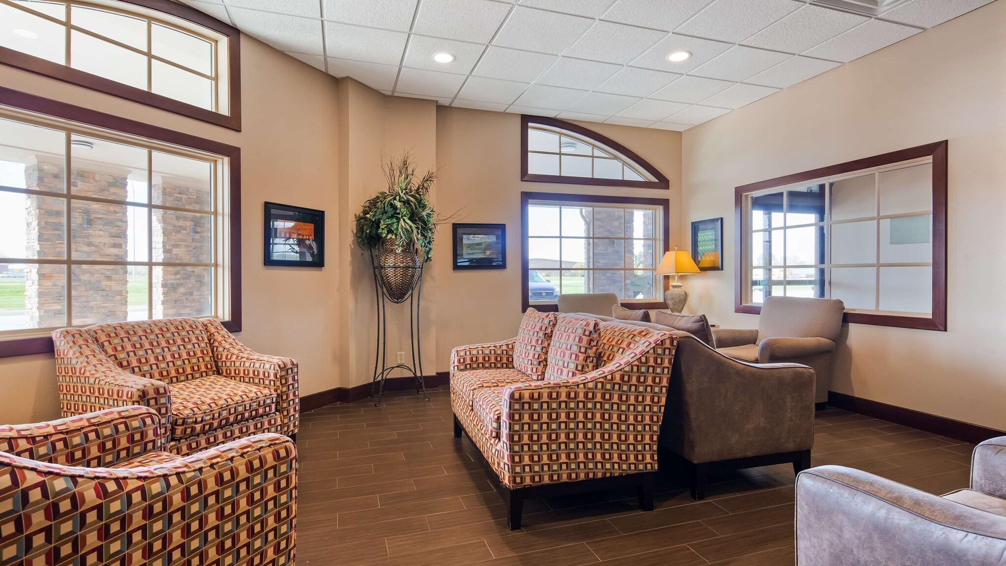 Vista Lobby Crossroads Hotel and Event Center