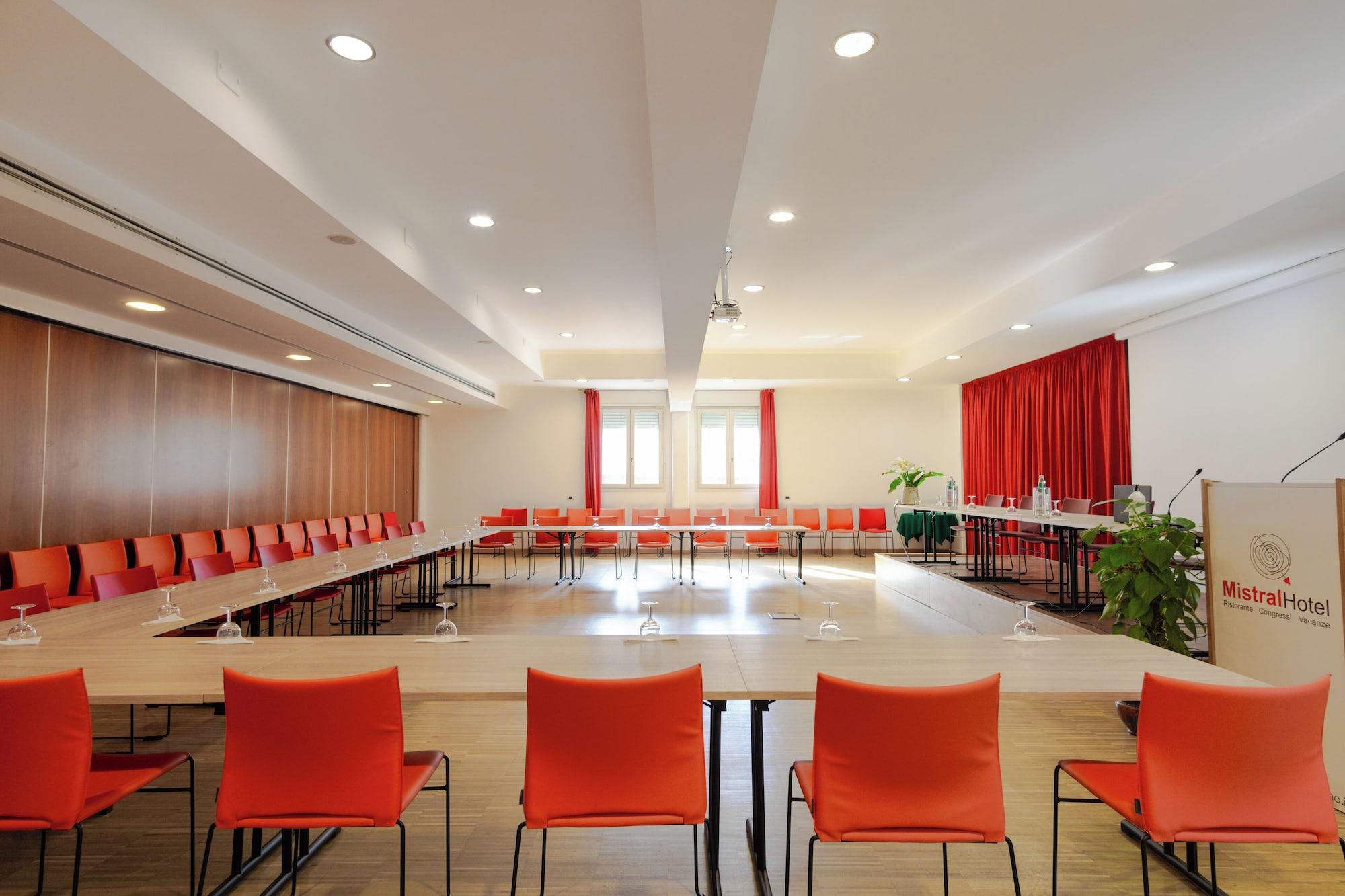 Sala de Reuniones Hotel Mistral 2