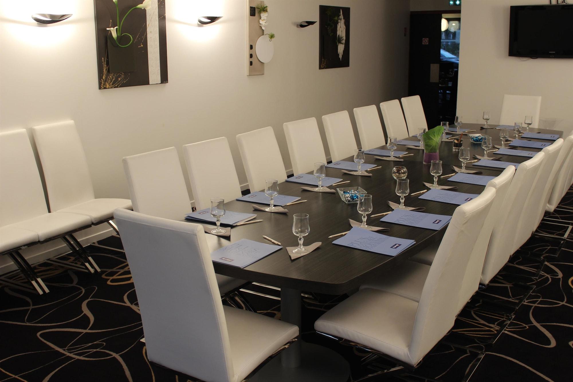 Sala de Reuniones Hôtel Kyriad Saint Quentin en Yvelines - Montigny