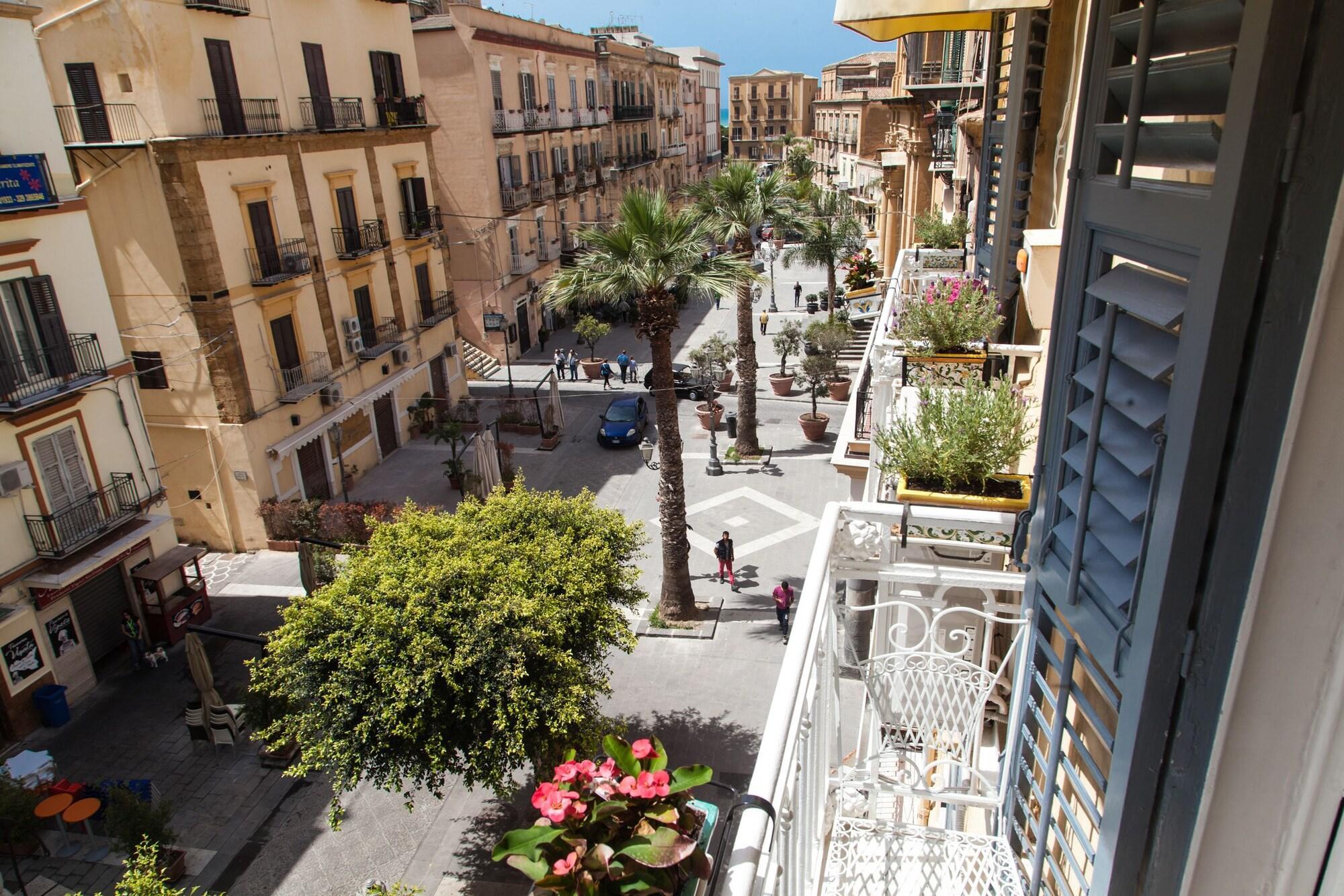 Vista Exterior Palazzo Melluso LUXURY SUITE