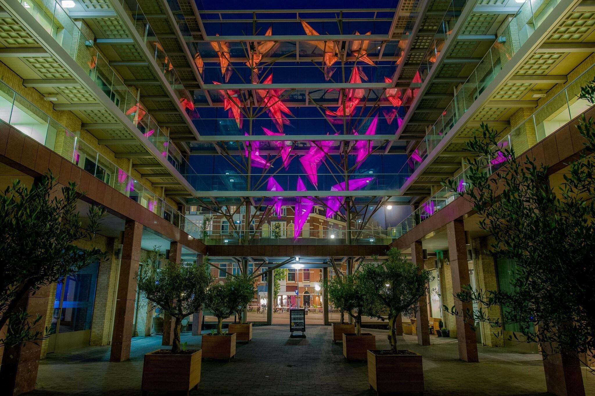 Varios Grand Hotel Downtown