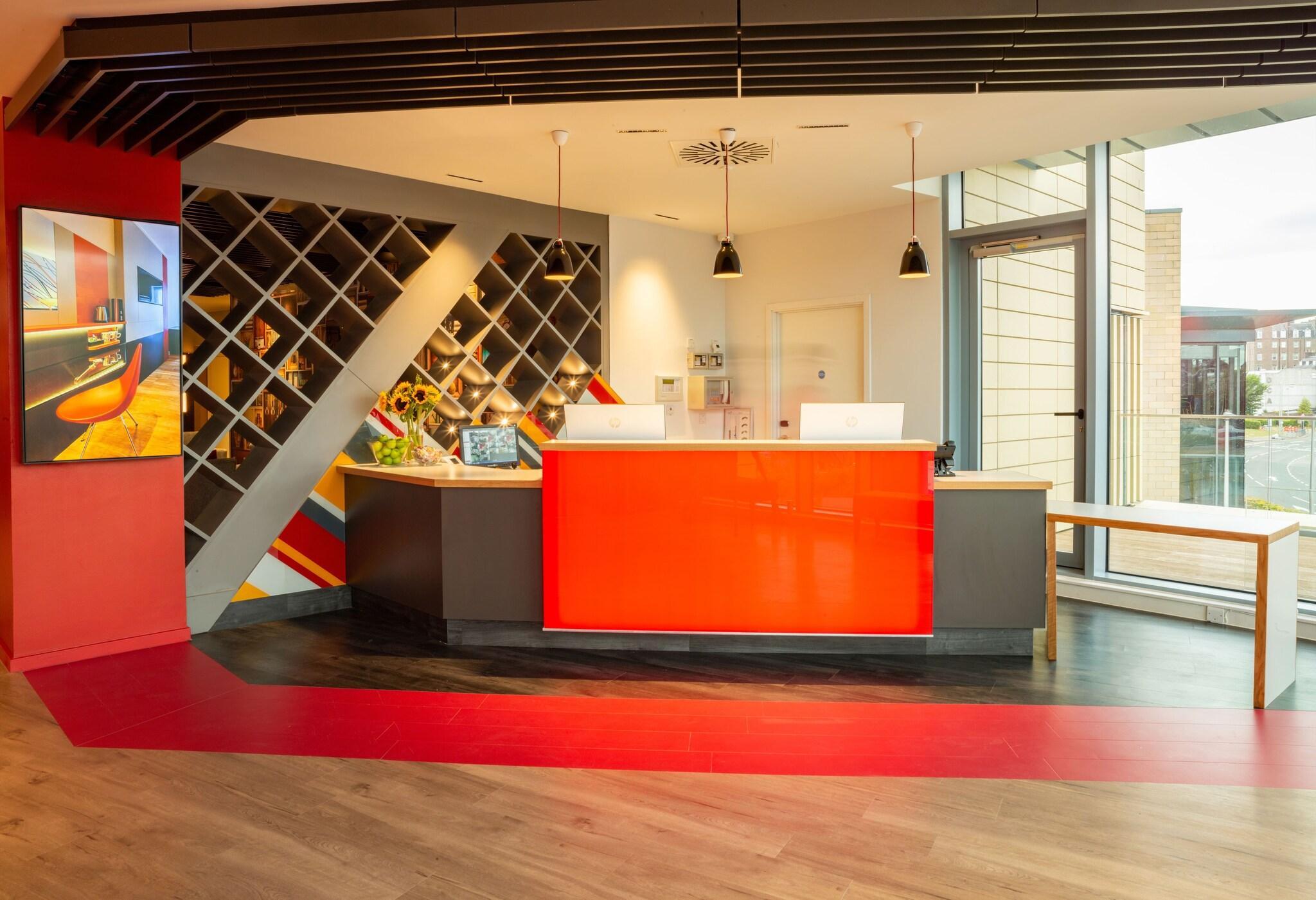 Vista Lobby Four Points Flex by Sheraton Dundee