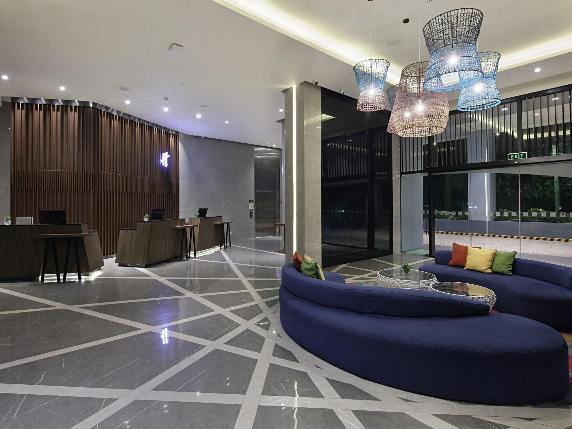 Vista Exterior Holiday Inn Cebu City by IHG