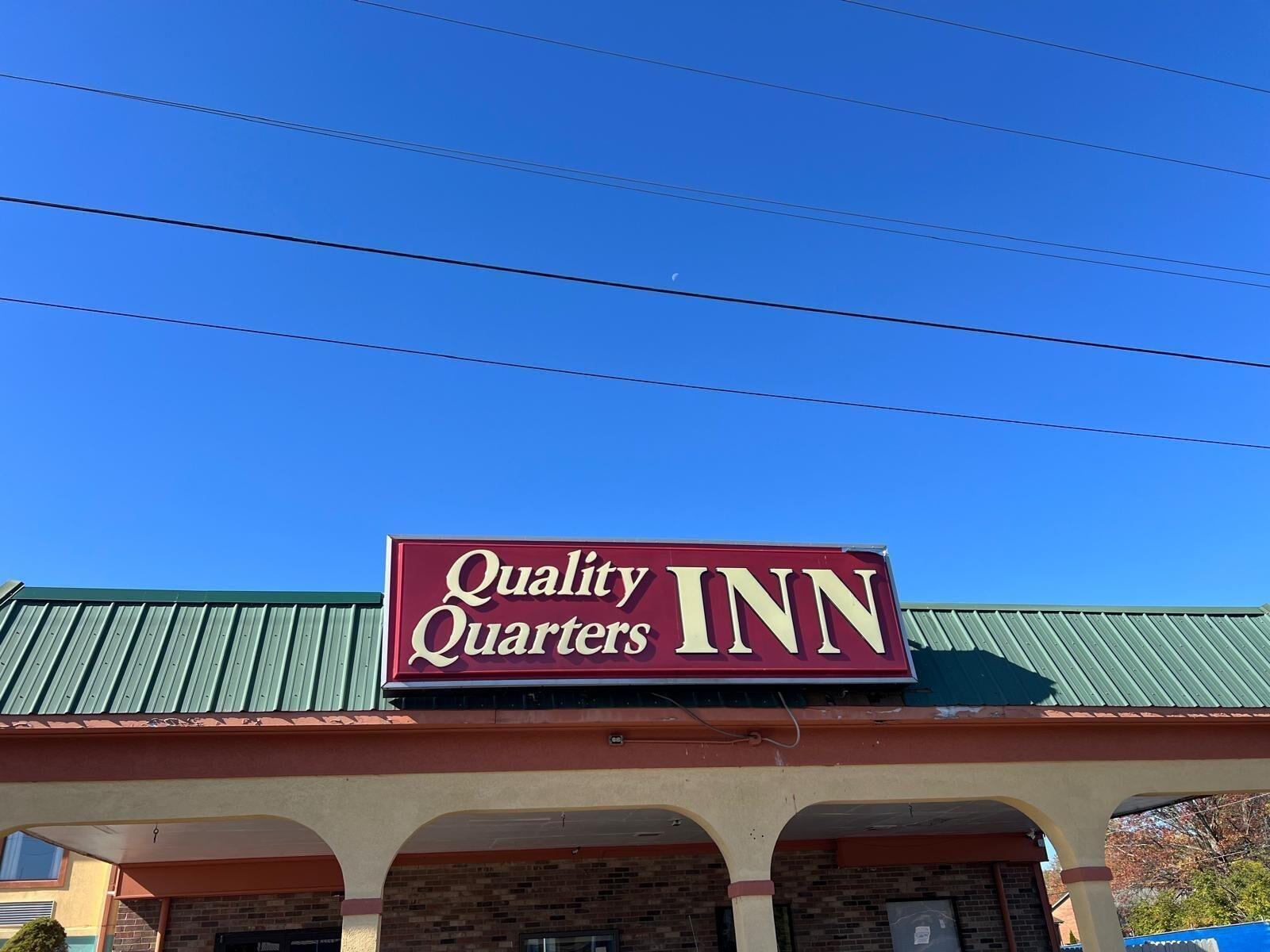 Vista Exterior Quality Quarters Inn