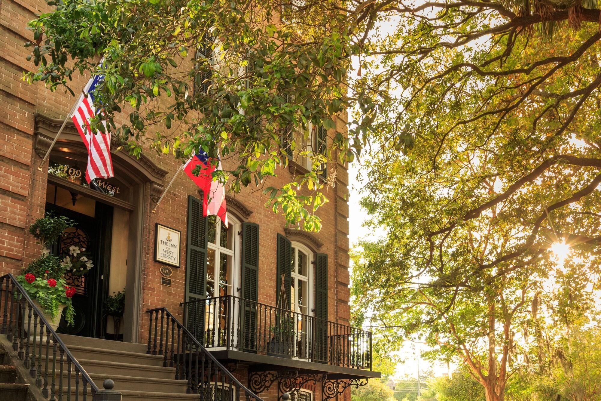 Vista Exterior The Inn on West Liberty