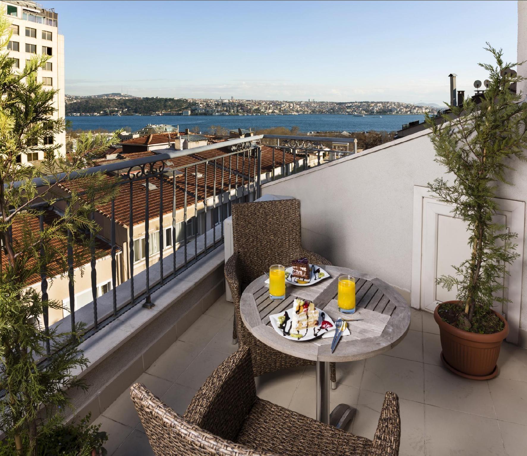 Vista Exterior Turkuaz Suites