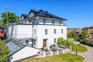 Alojamiento - Sands Hotell & Bistro