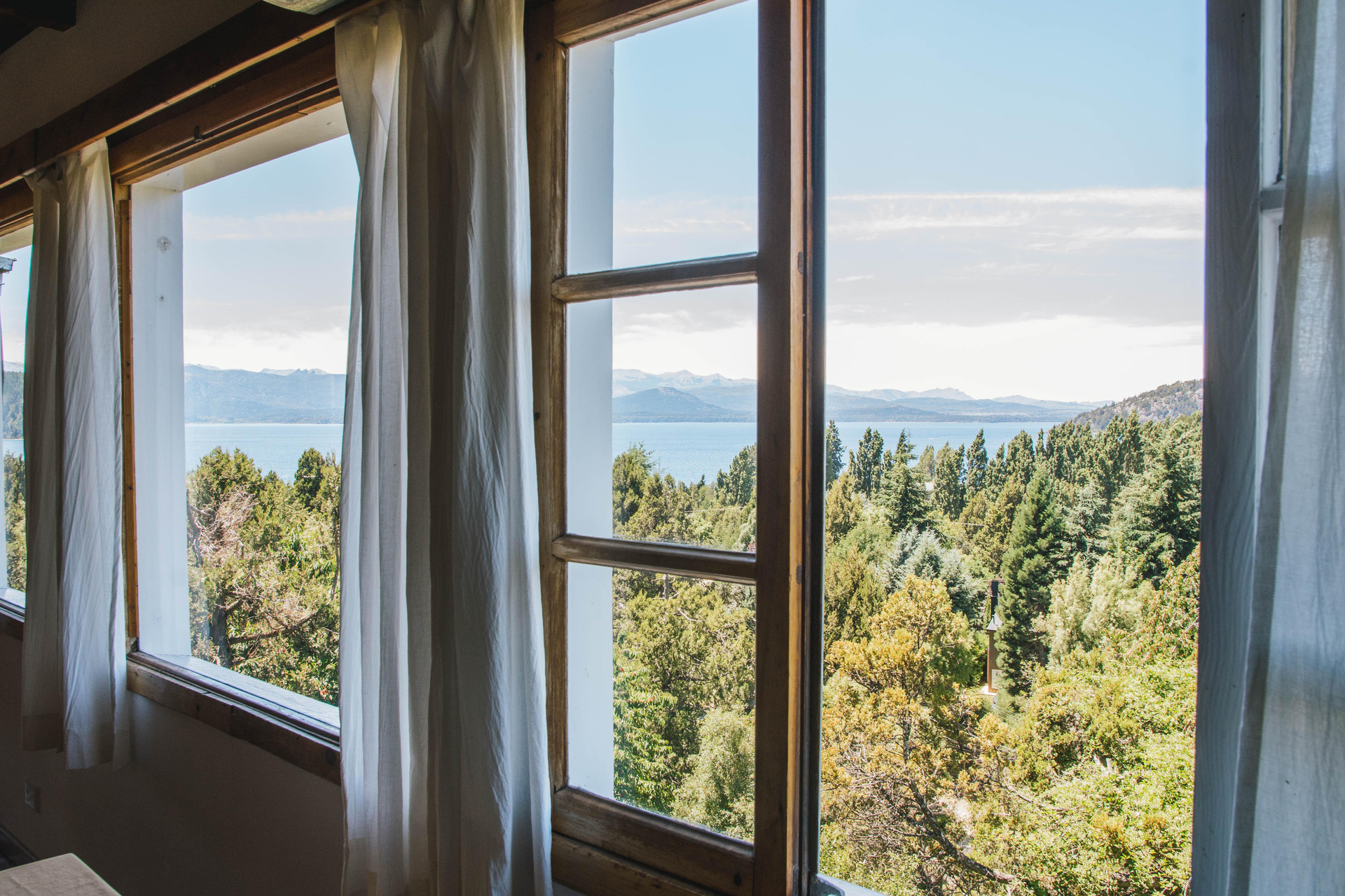 Vista Exterior Pájaro Azul