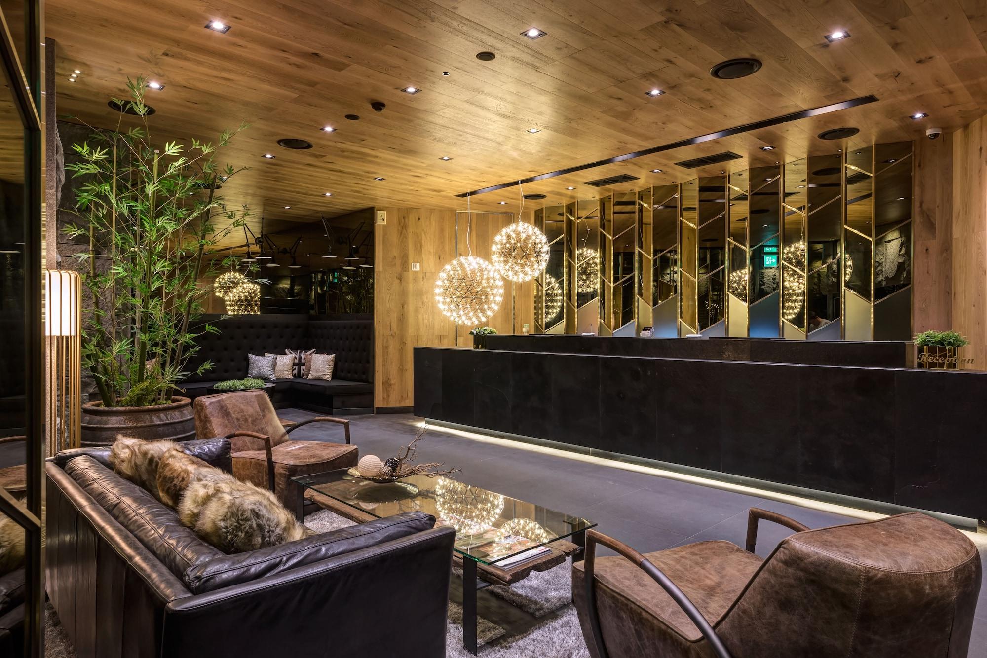 Varios Hotel The Designers Kondae