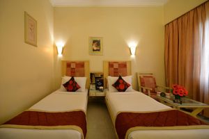 Alojamiento - OYO 1701 Hotel NKM's Grand