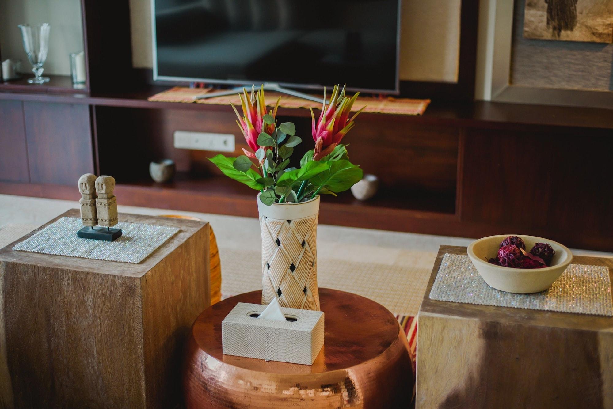 Vista Lobby Luxury Apartment at AYANA Residences