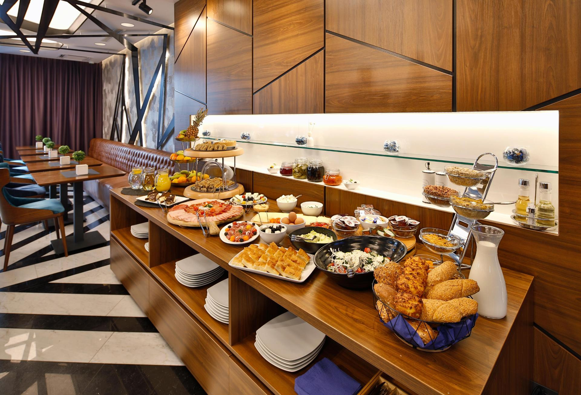 Restaurant Sky hotel