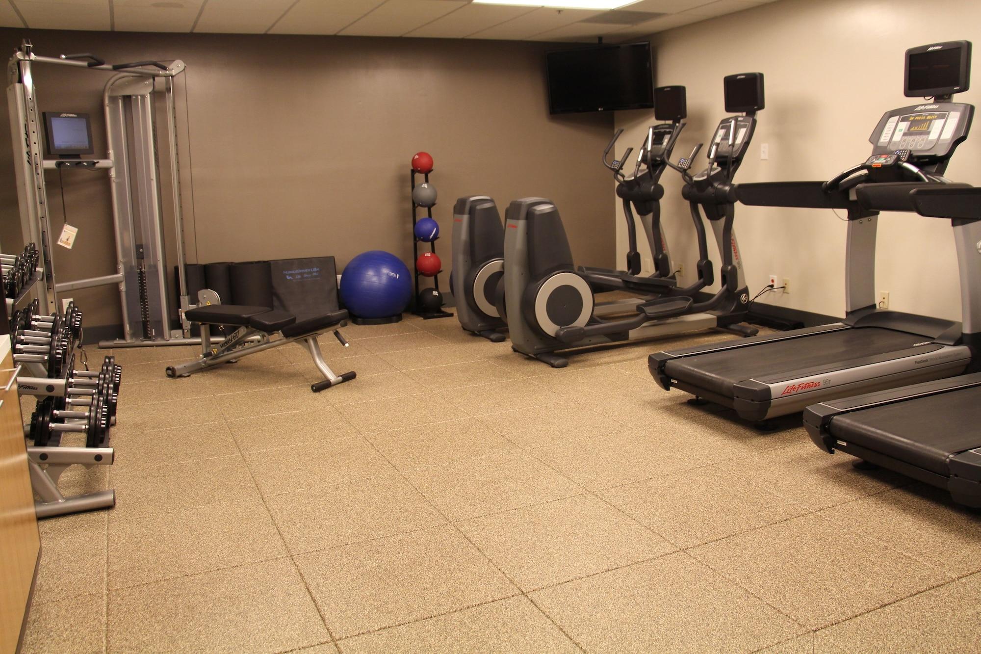 Gimnasio DoubleTree by Hilton Fresno Convention Center