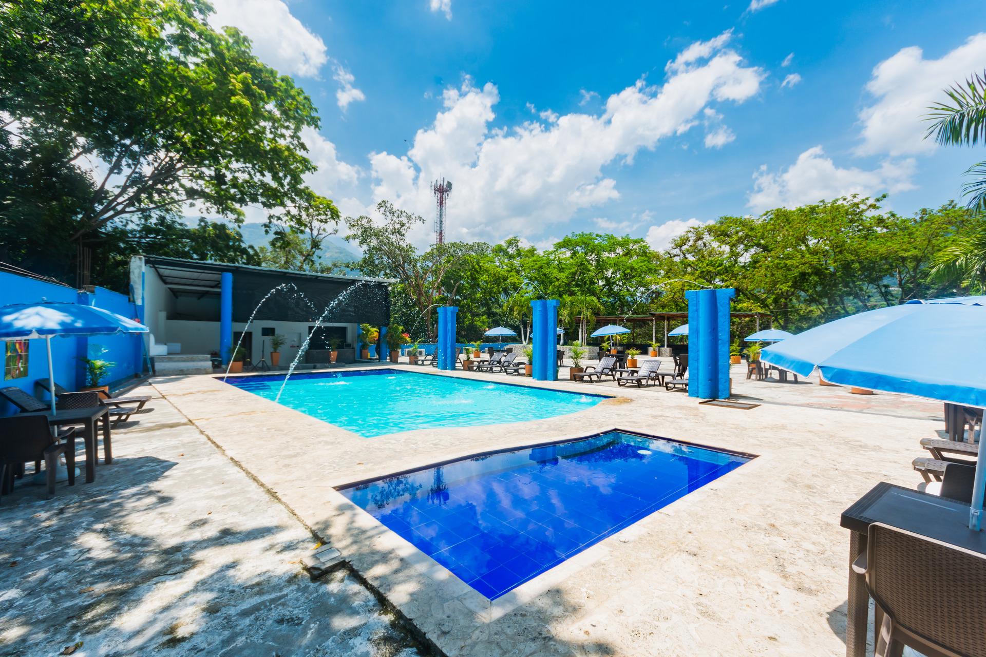 Vista Piscina Hotel Tropical San Jeronimo