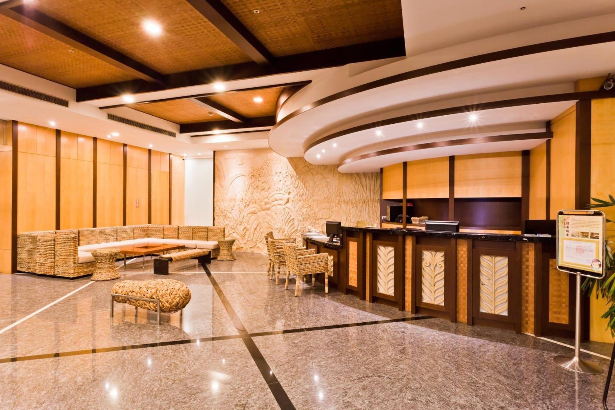 Vista Lobby The Loft Seaside Suites