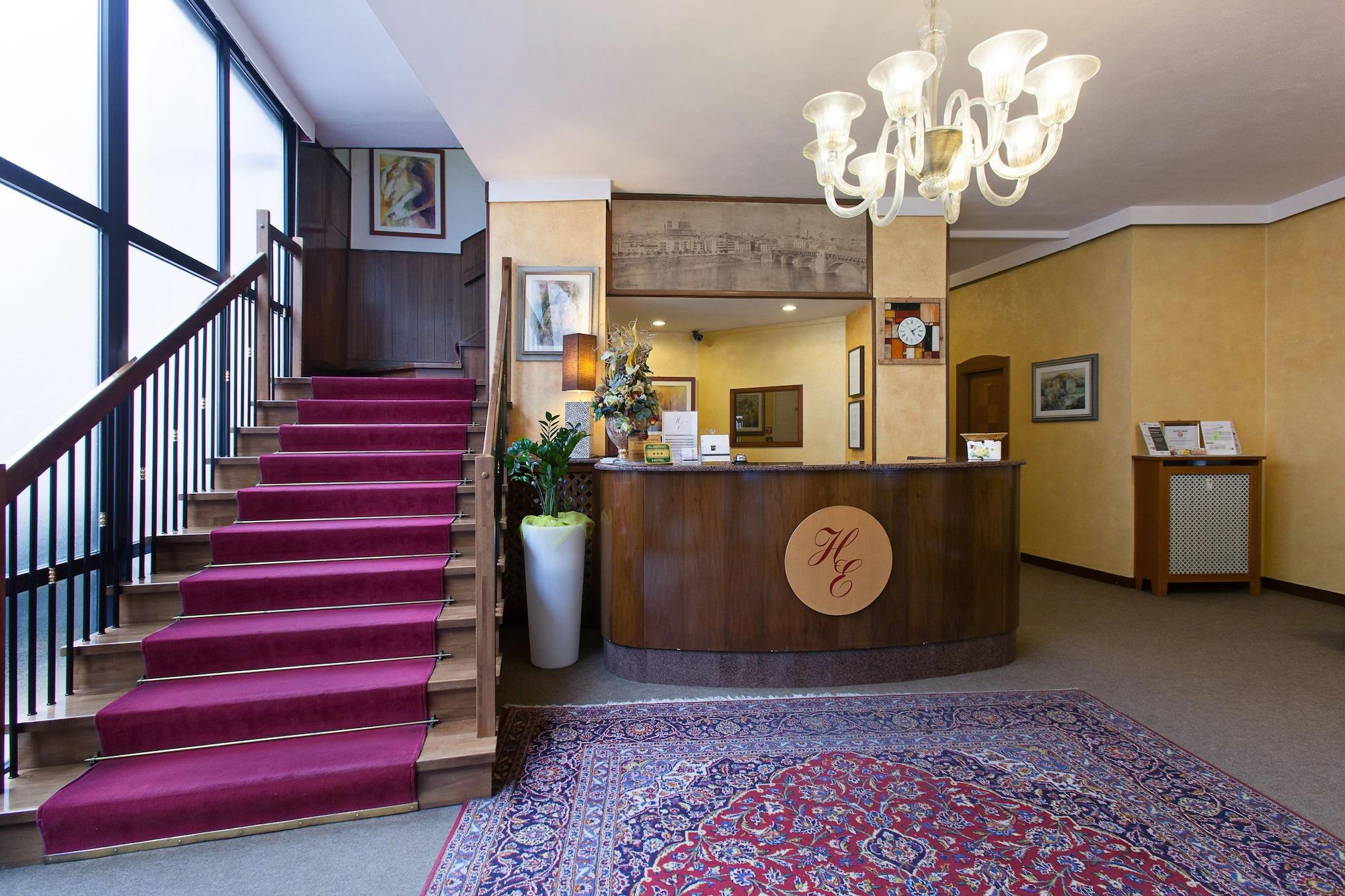 Vista Exterior Hotel Excelsior