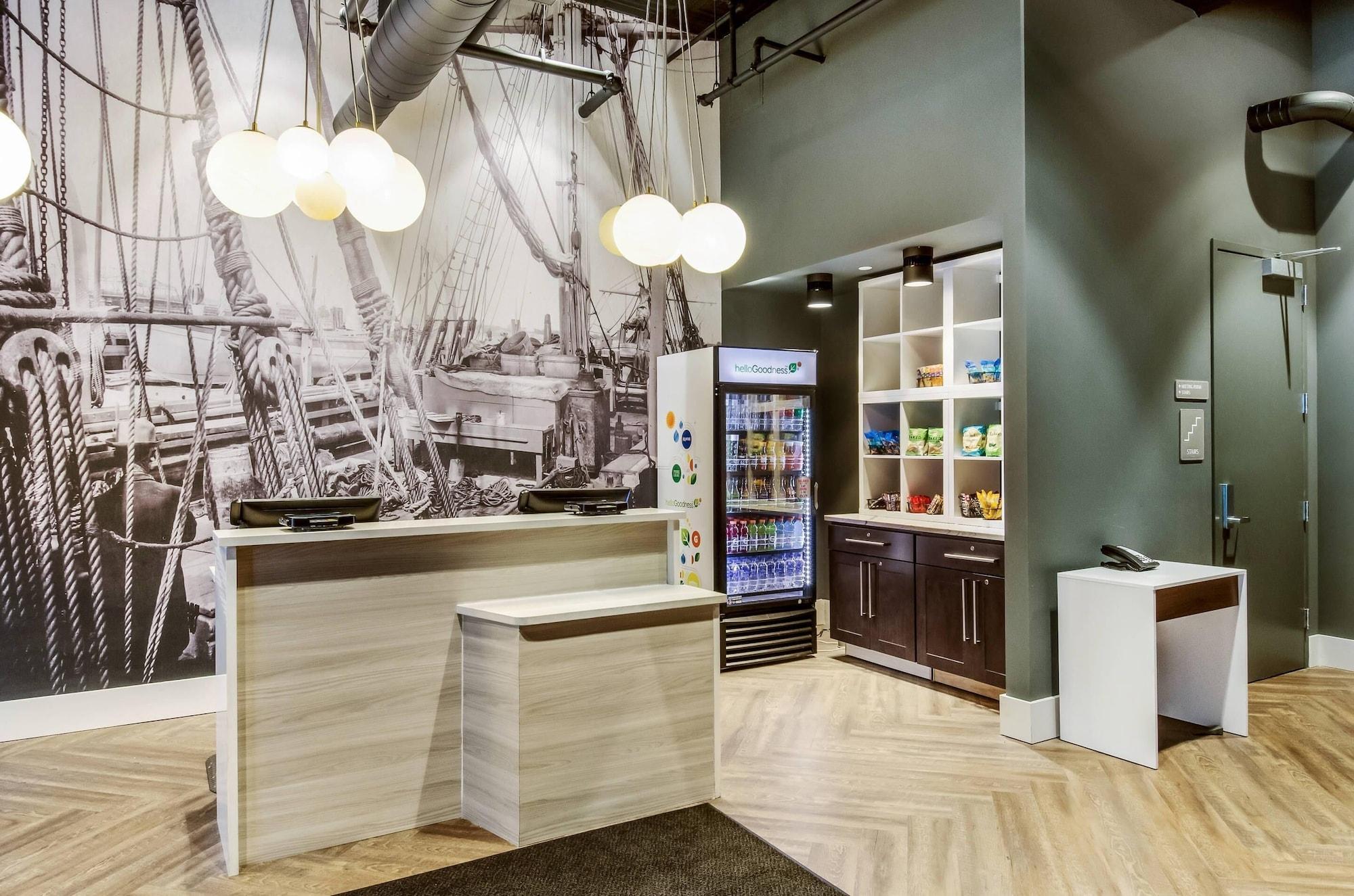 Vista Lobby New Bedford Harbor Hotel, an Ascend Collection Hotel