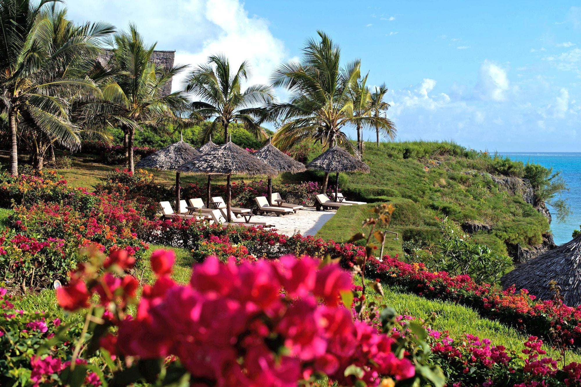 Vista Exterior Zawadi Beach Villas