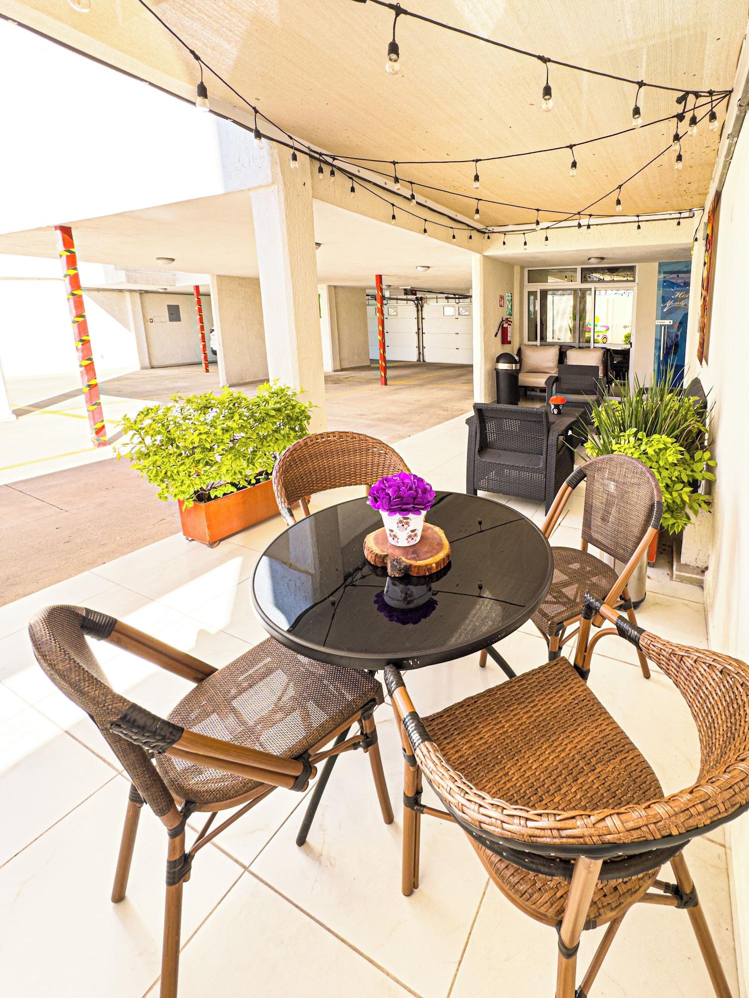 Vista Lobby Hotel Montecarlo