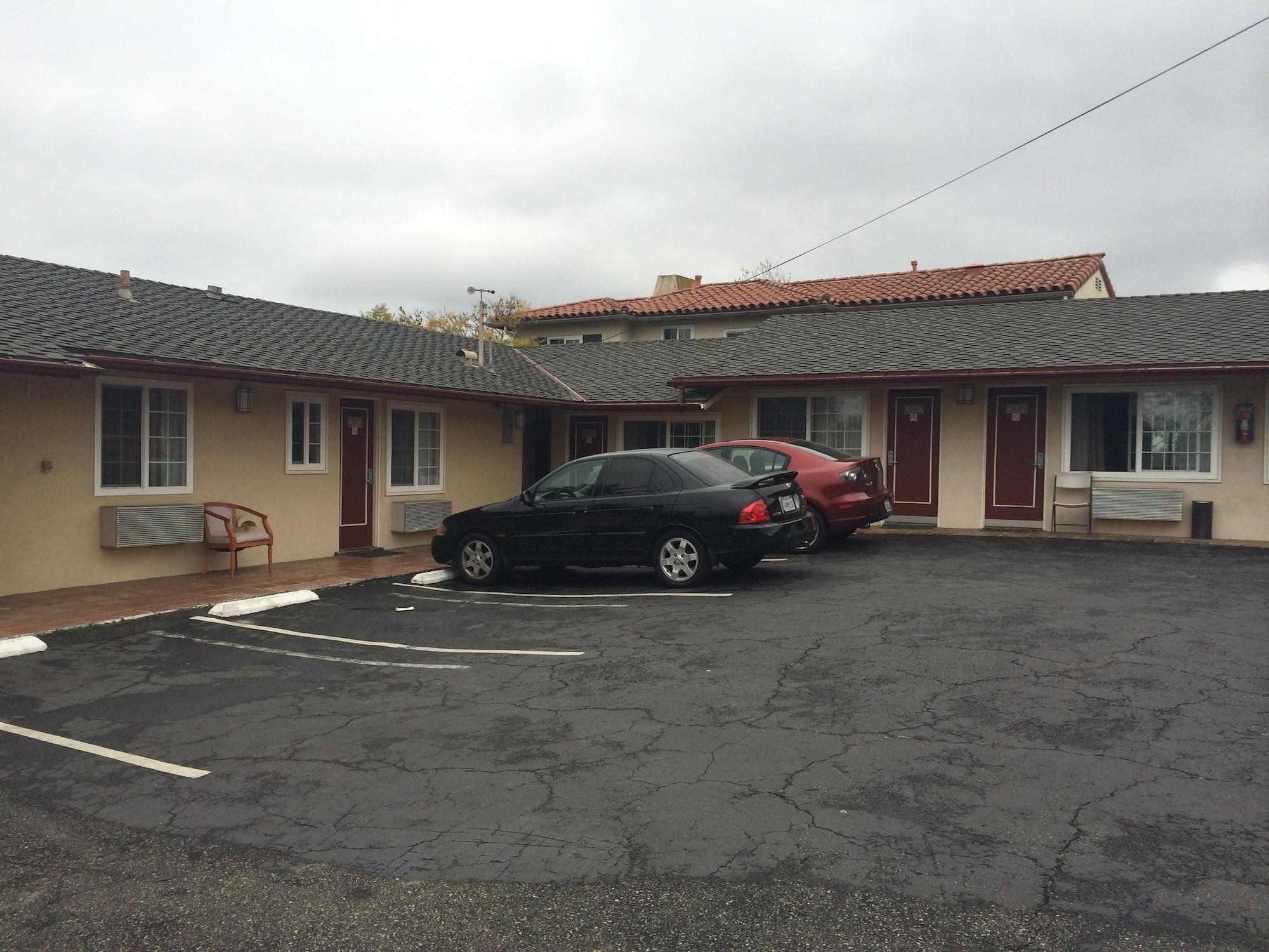 Comodidades del Alojamiento Town and Country Inn