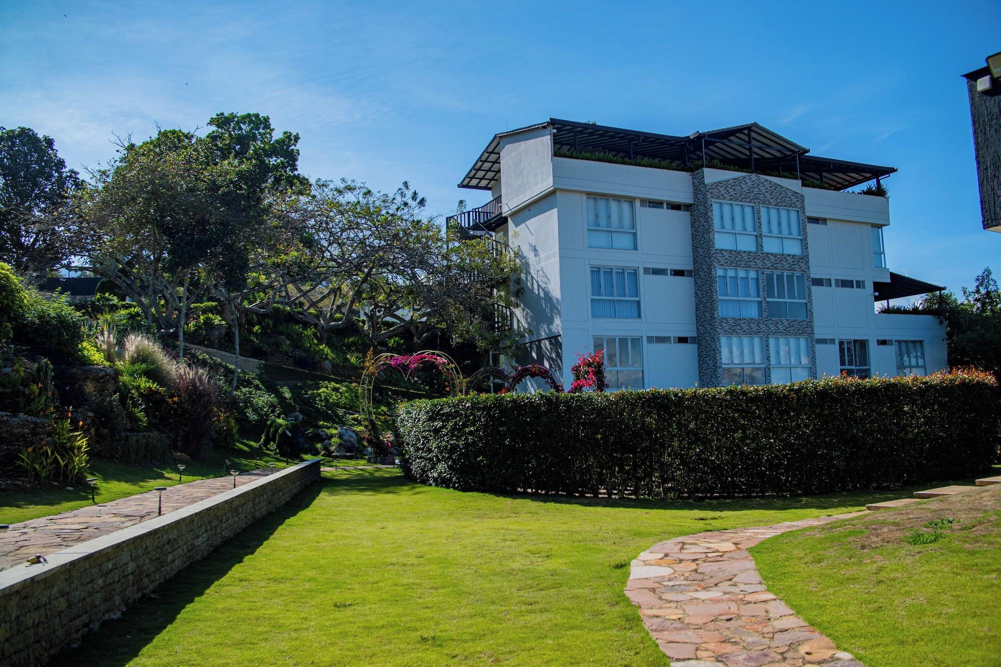 Vista Exterior Hotel Pauche