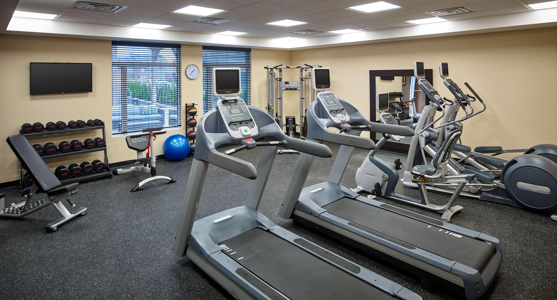 Gimnasio Homewood Suites by Hilton North Bay