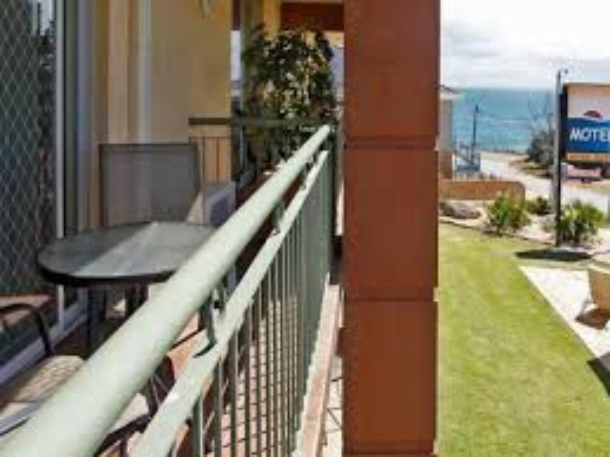 Vista Exterior Ocean View Motel