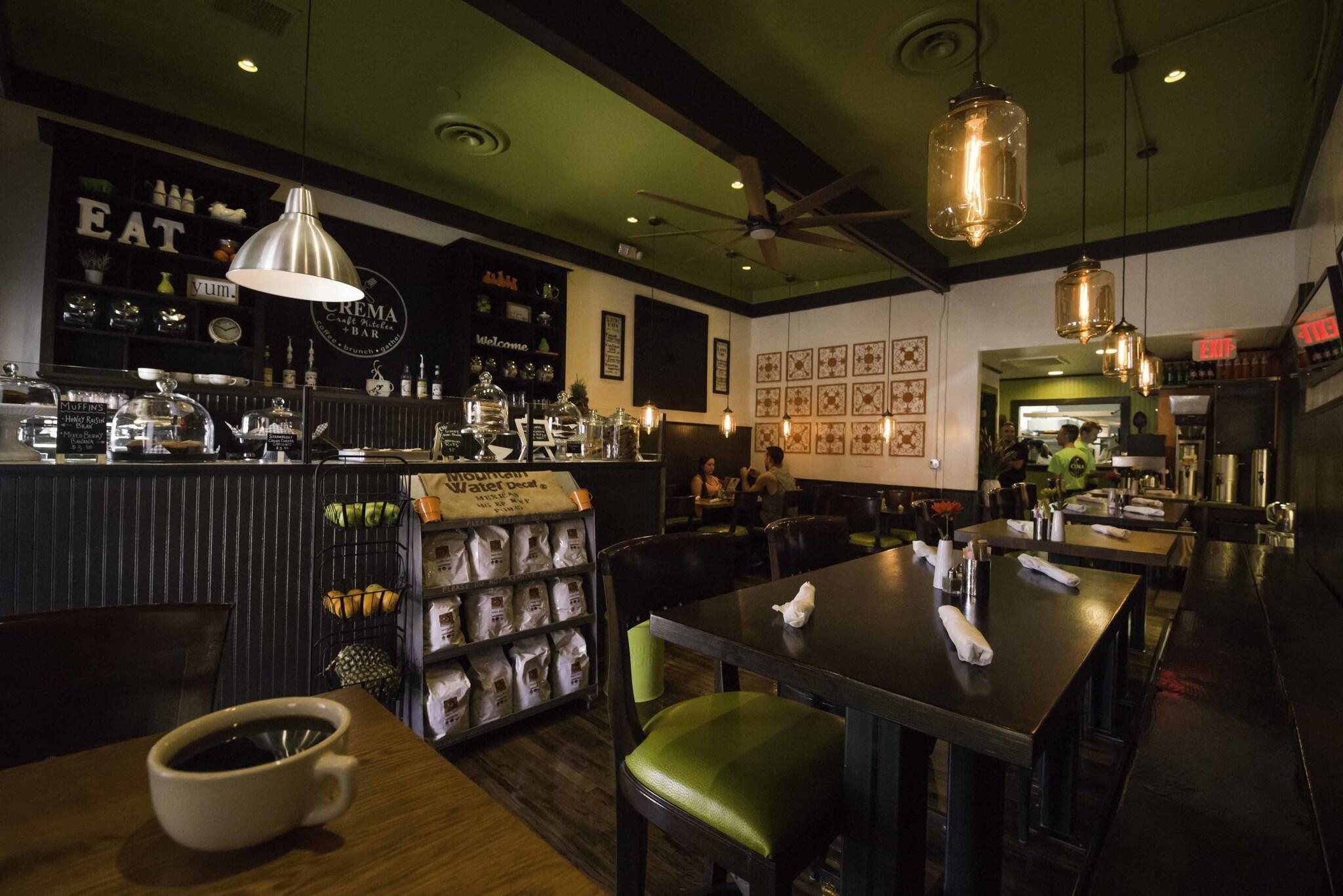 Bar/Salón The Tavern