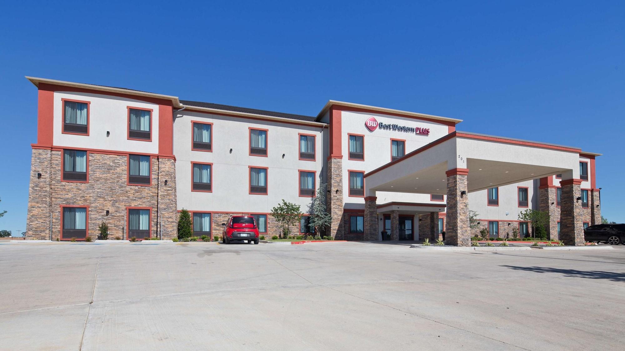 Vista Exterior Best Western Plus Wewoka Inn & Suites