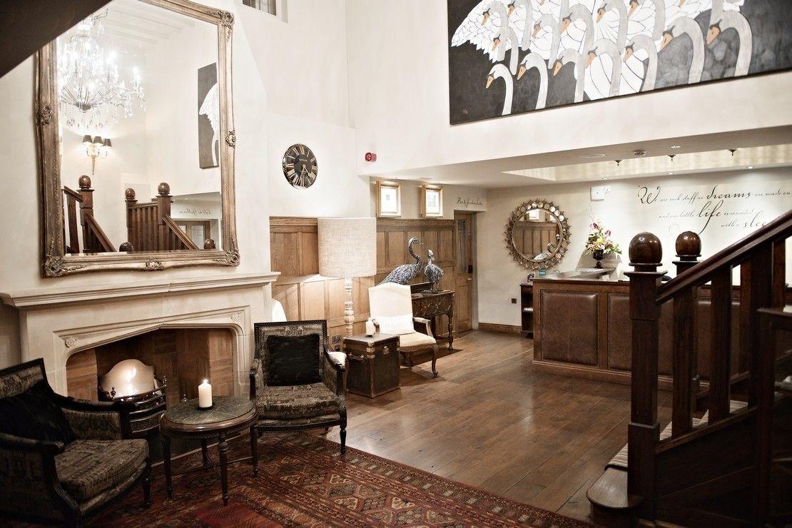 Vista Lobby The White Swan Hotel