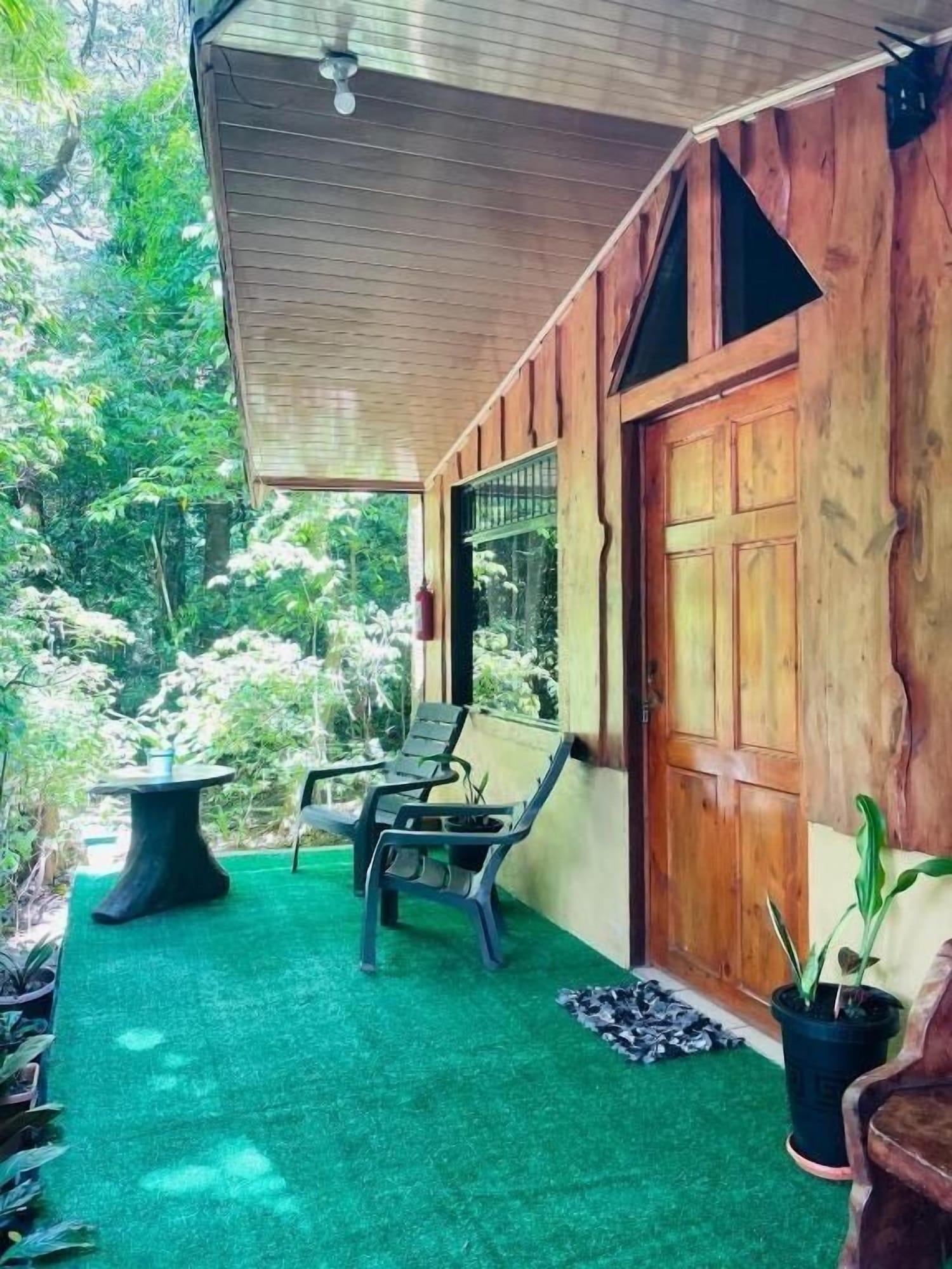 Comodidades del Alojamiento Cabañas La Montaña
