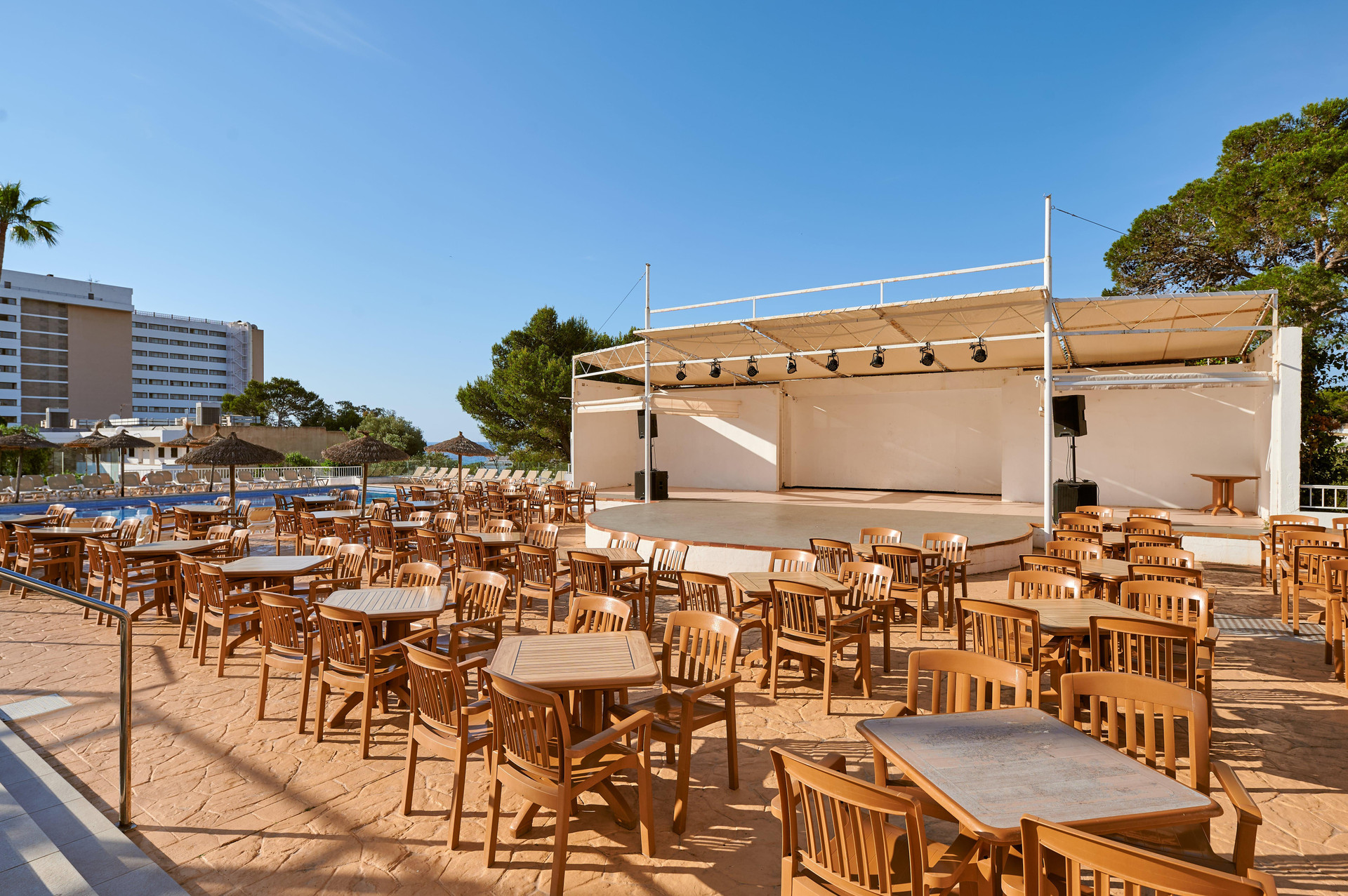 Bar/Salón AluaSun Cala Antena – All Inclusive