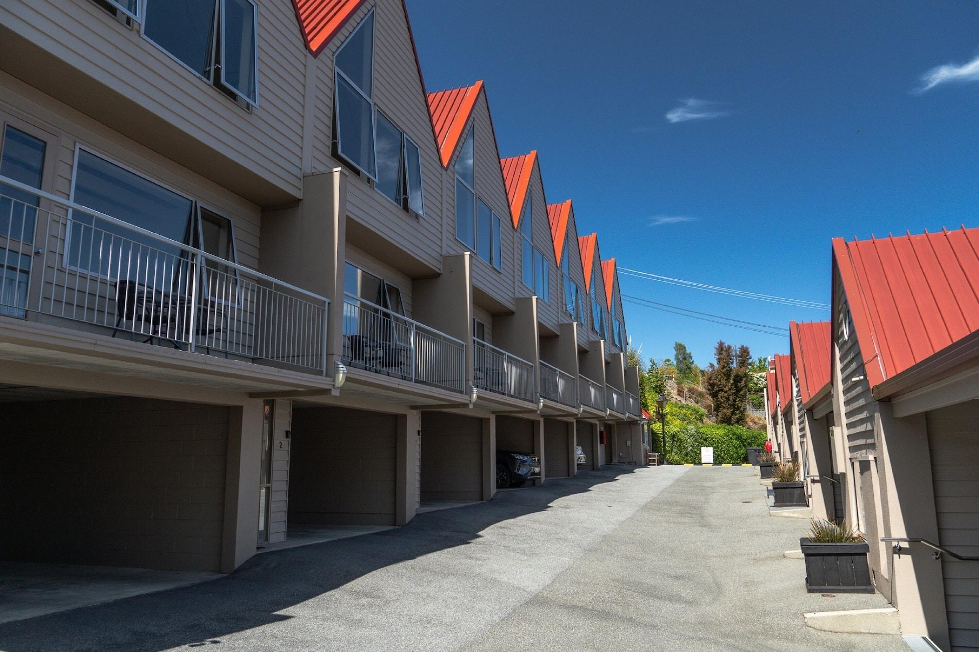 Vista Exterior Turner Heights Townhouses