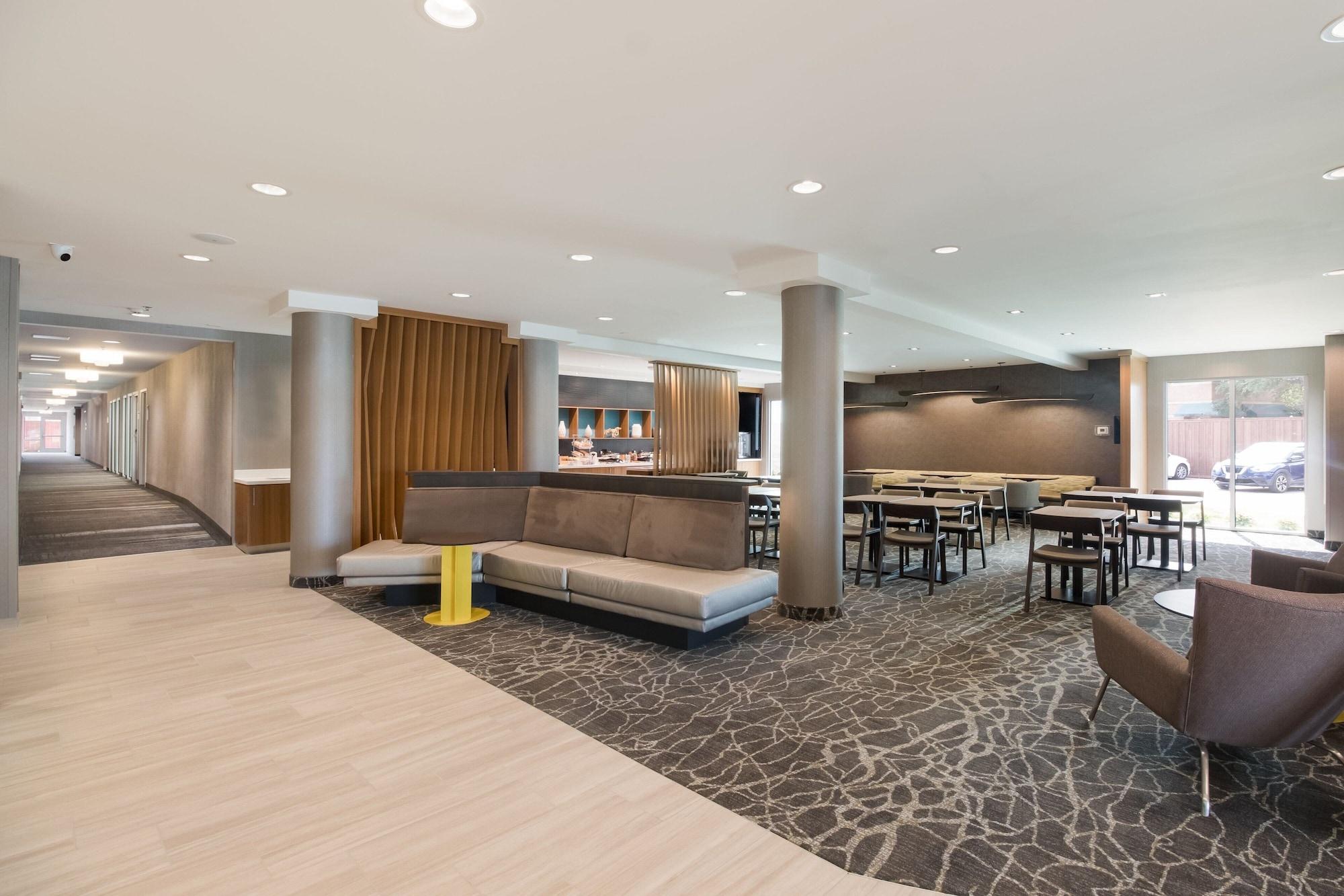 Vista Lobby SpringHill Suites by Marriott Dallas NW Hwy/I35E