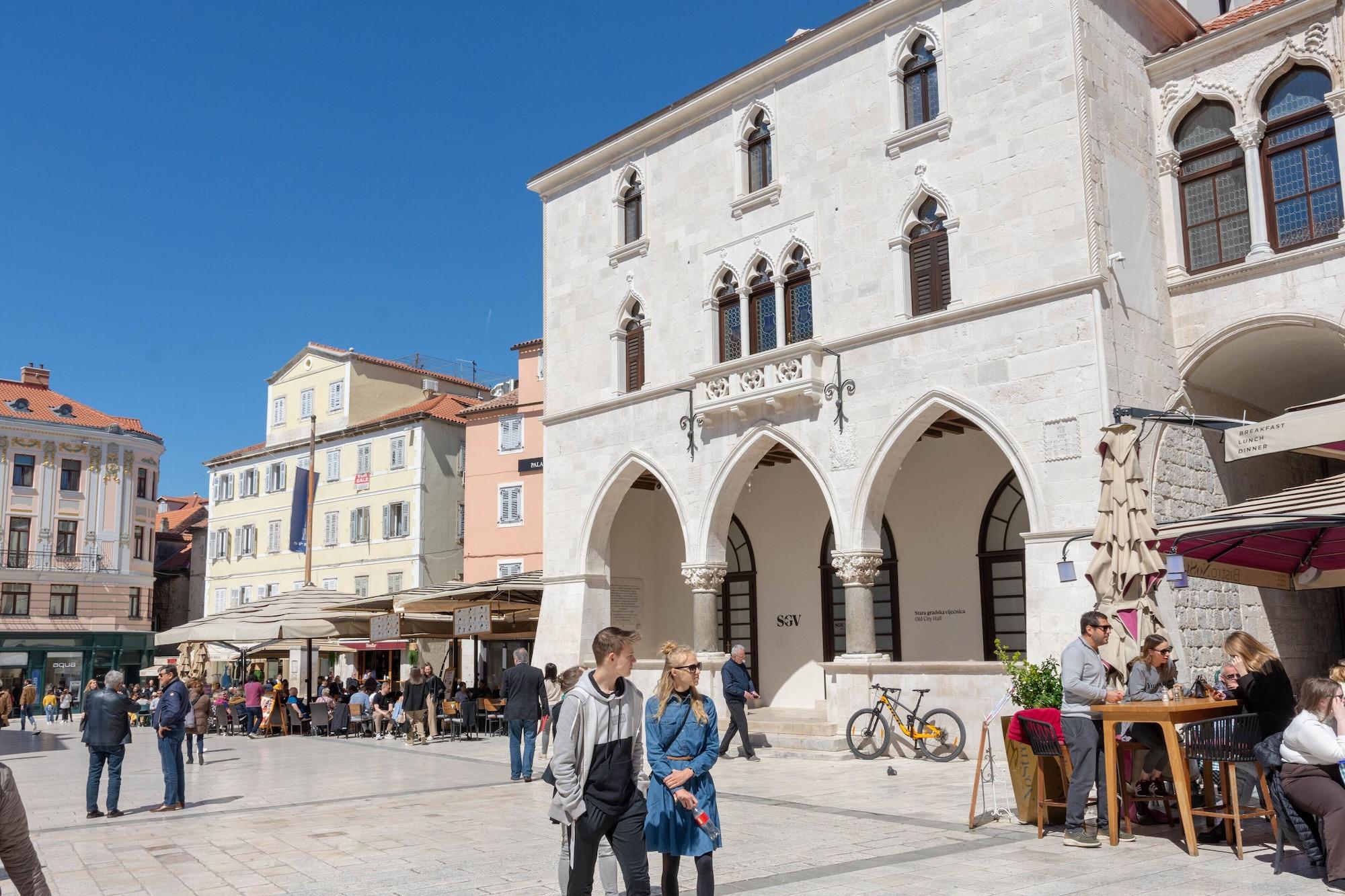 Vista Exterior Luxury Rooms Rustic Chic