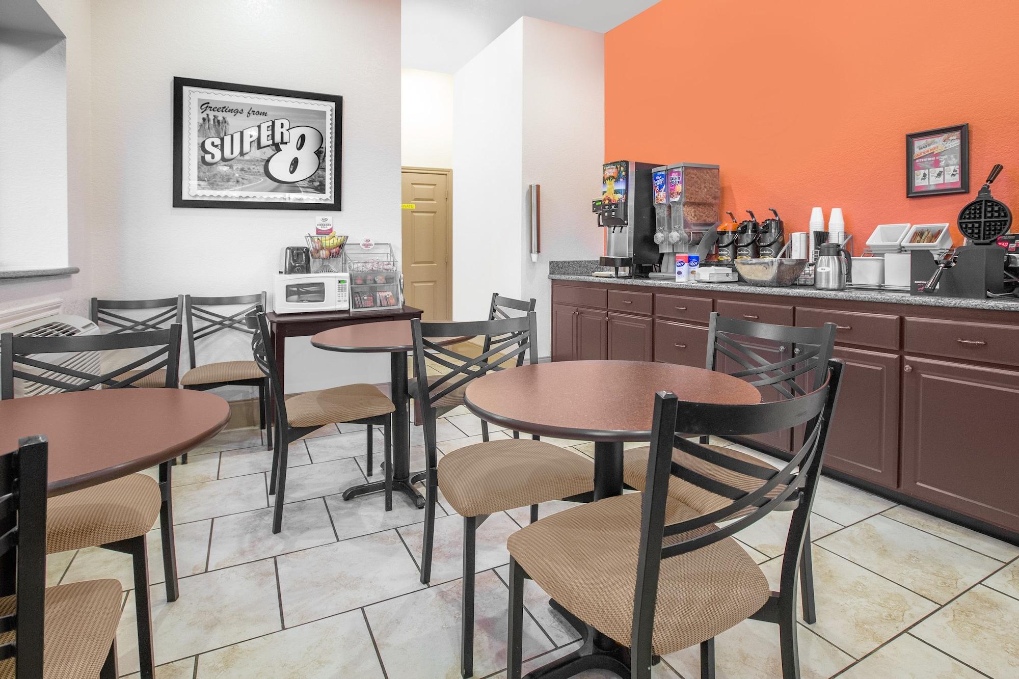 Restaurant Super 8 by Wyndham Idabel