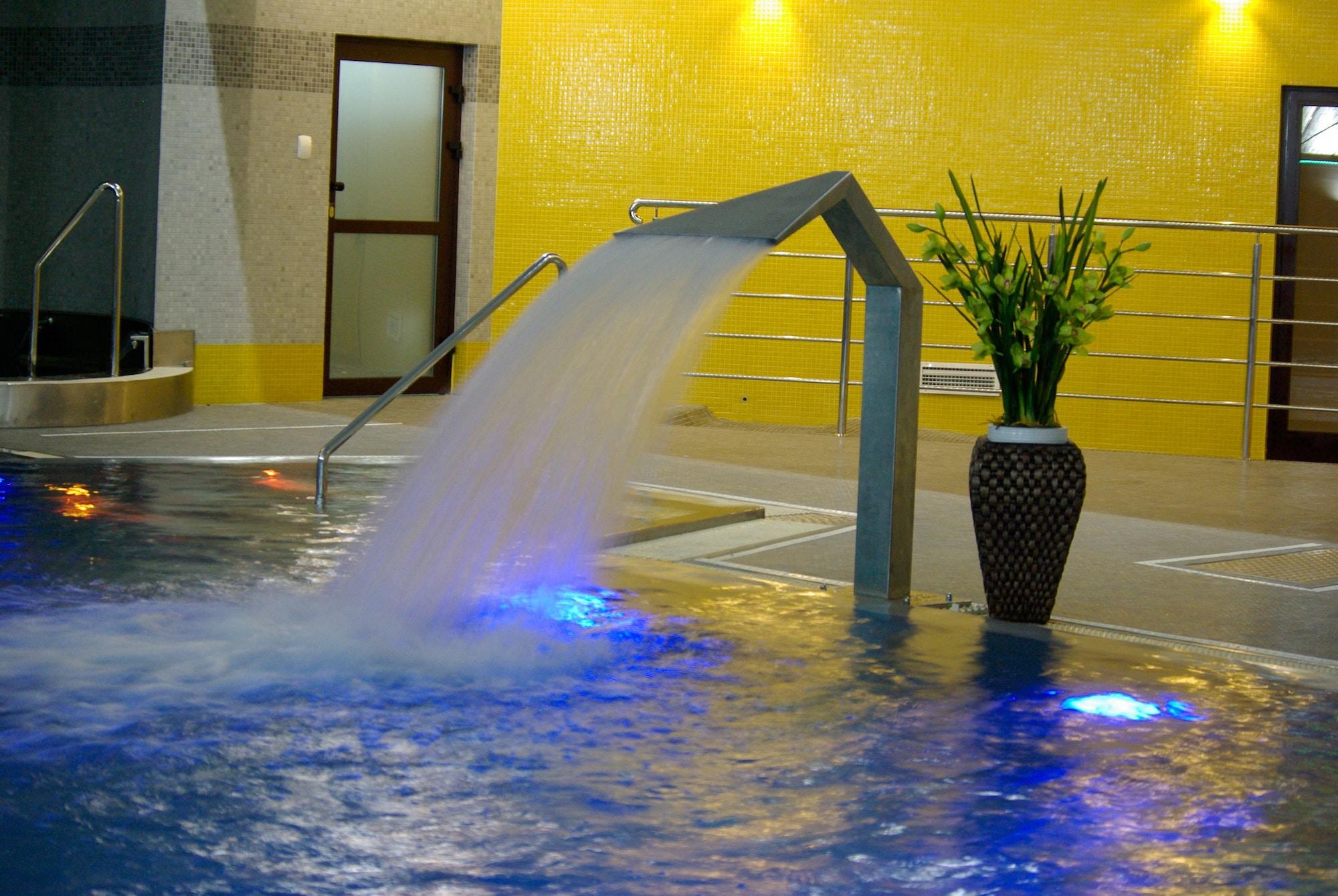 Vista Piscina Majewski Hotel & SPA