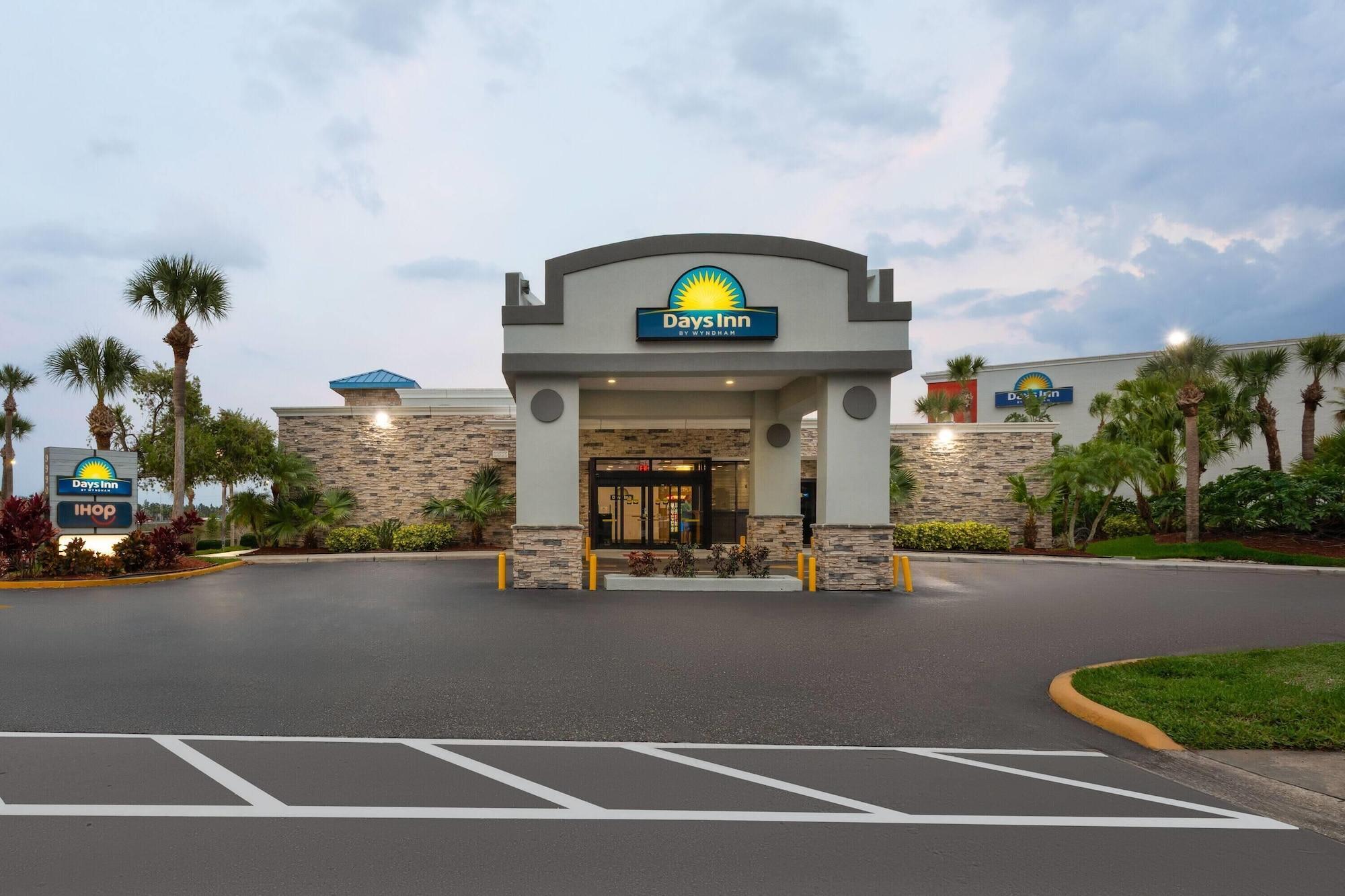 Vista Exterior Days Inn by Wyndham Orlando Conv. Center/International Dr