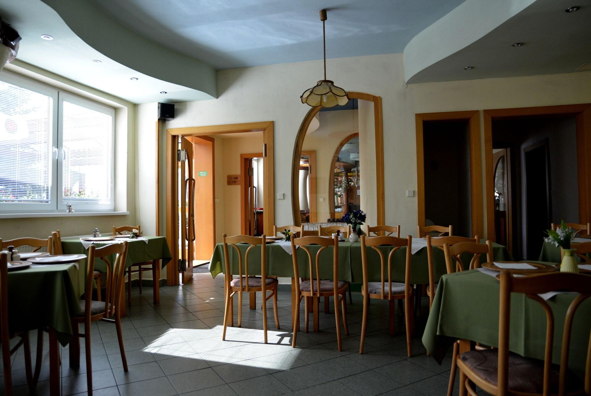 Restaurant Penzión Agrothermal Bešeňová