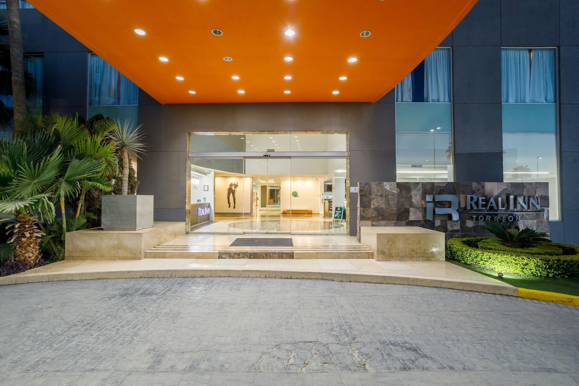 Vista Exterior Real Inn Torreón