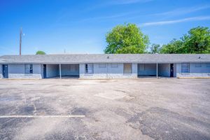 Alojamiento - Royal Inn by OYO