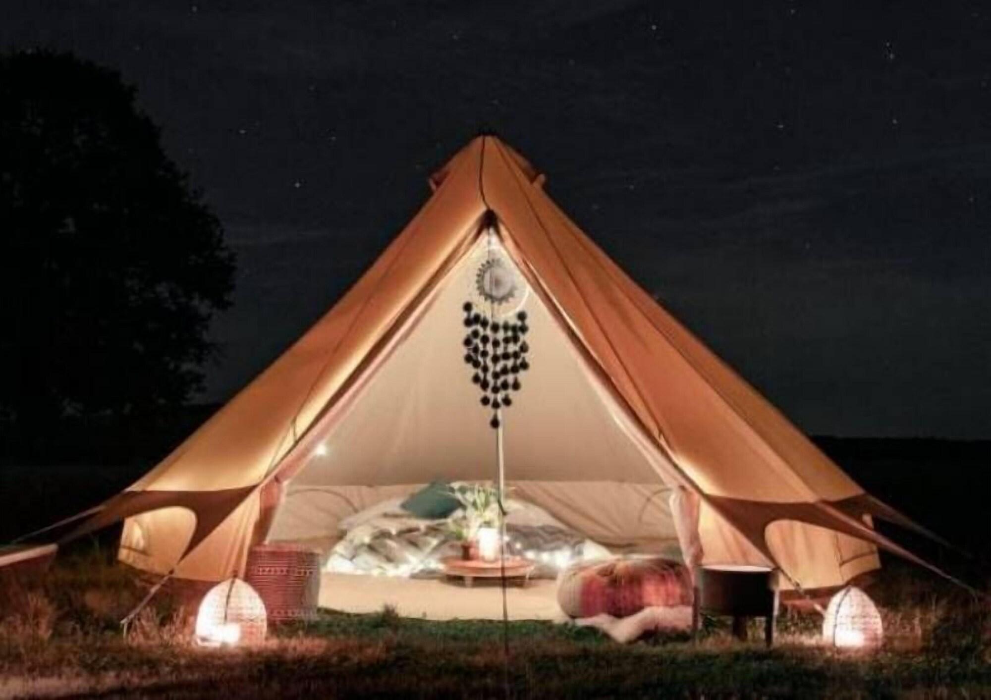 5 Meter Bell Tent Up to 5 Persons Glamping Harlow Chalés na Decolar