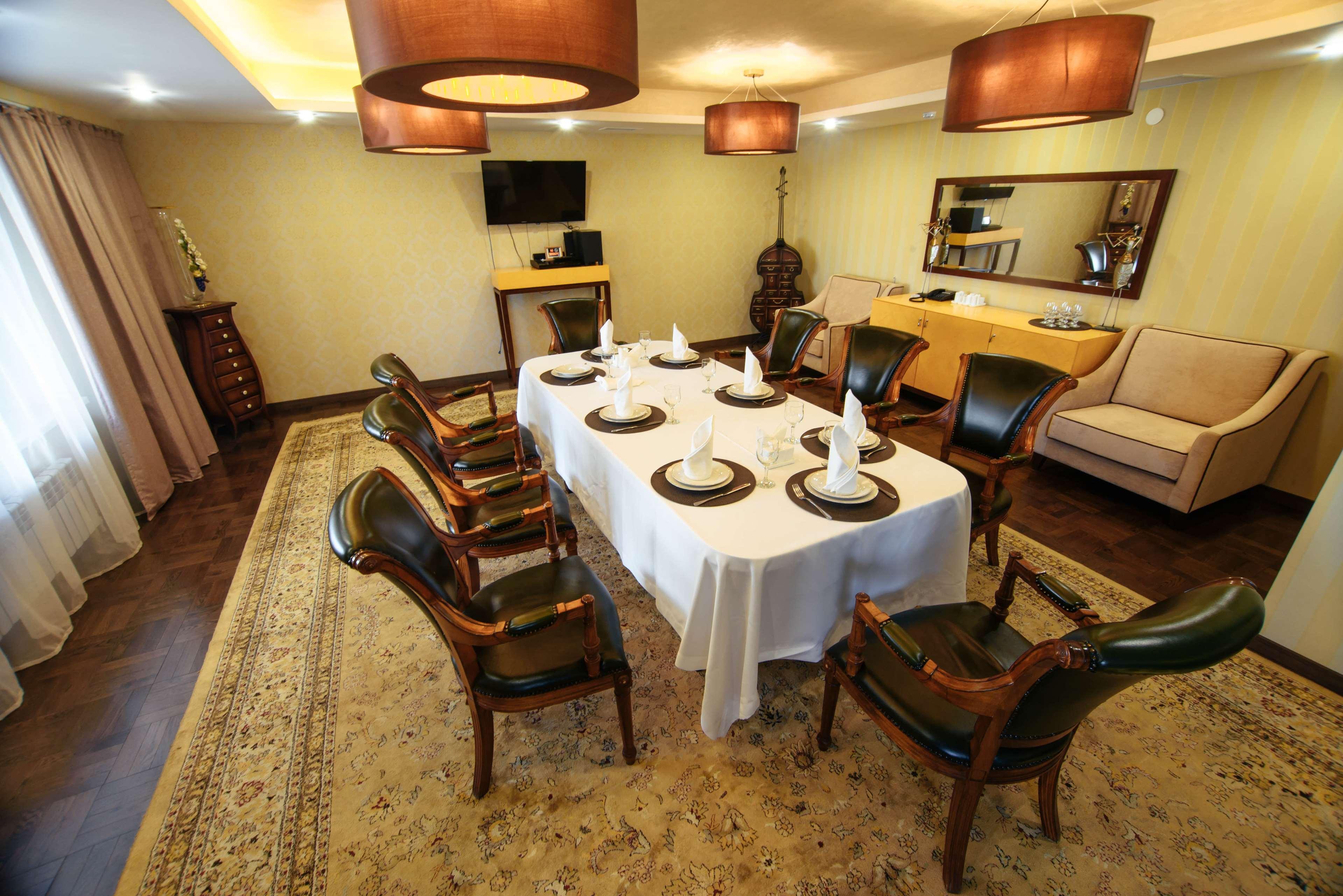 Vista Lobby Best Western Plus Astana