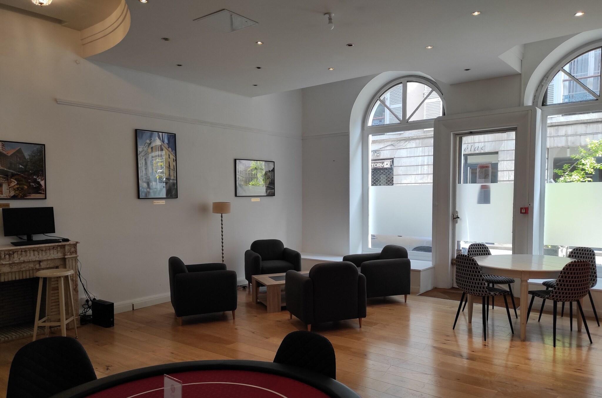 Centro de Negocios Hôtel Le Roncevaux