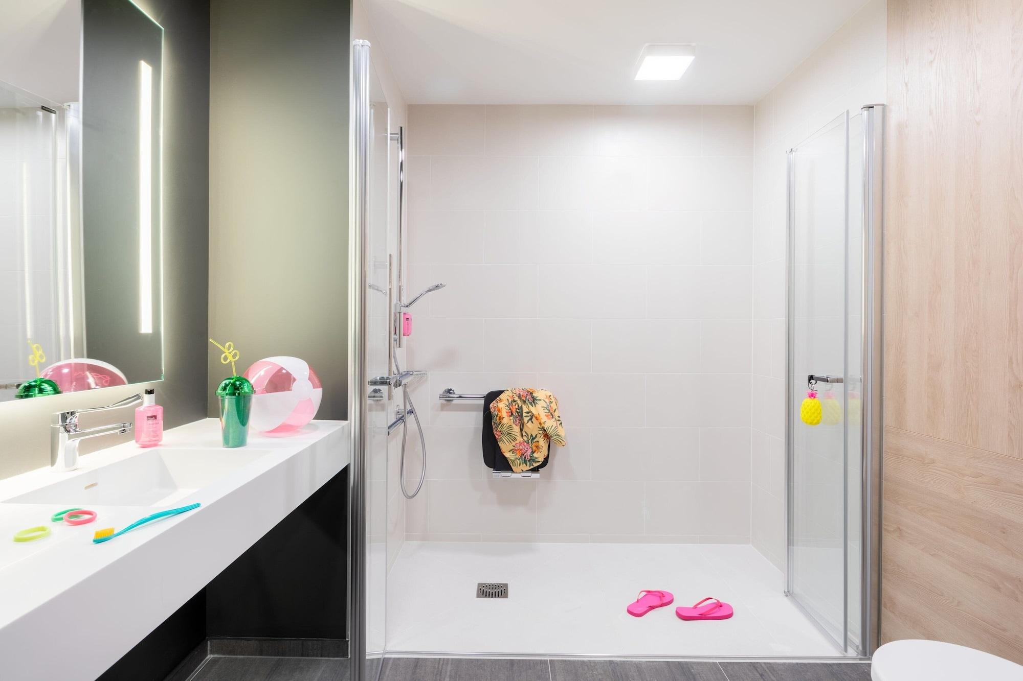 Equipamiento de Habitación Moxy Paris Val D’Europe